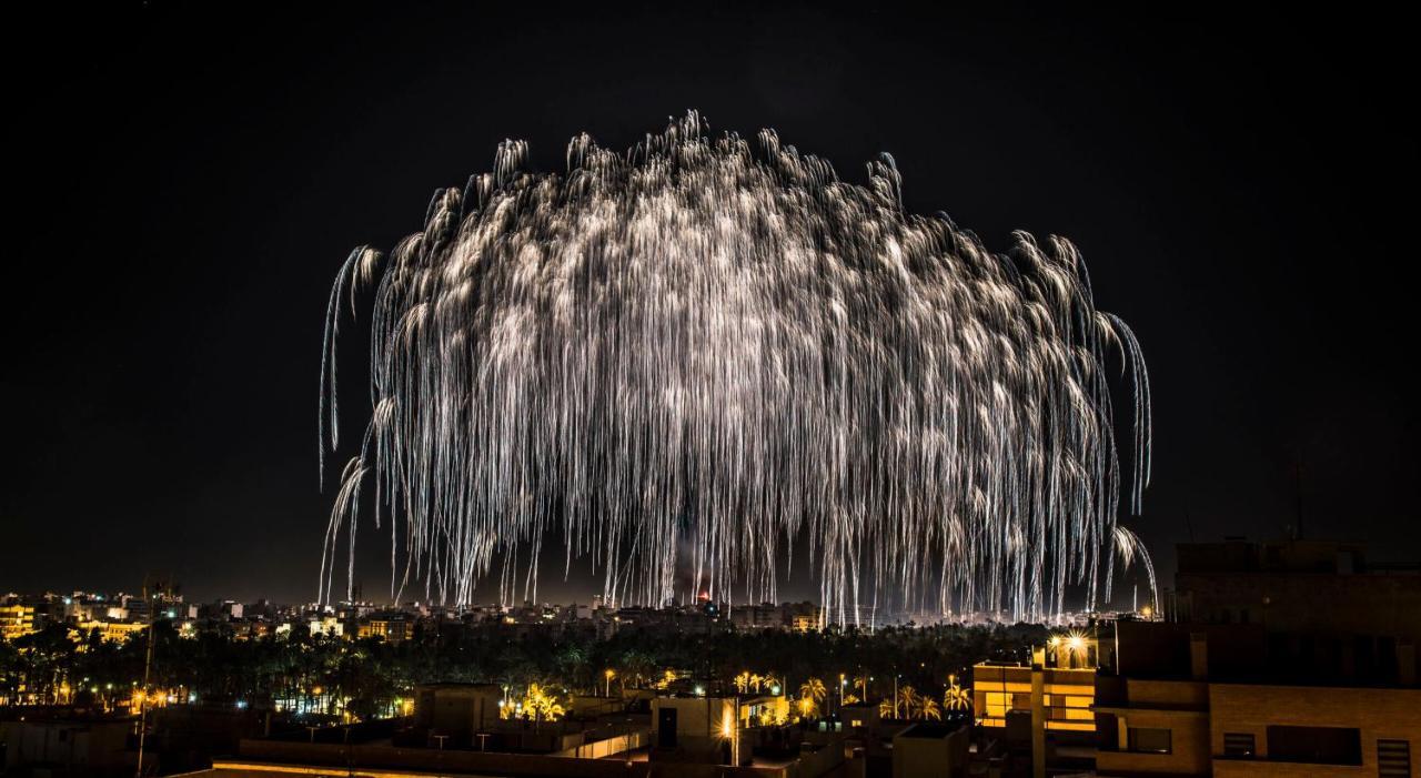 Elche Holidays Exterior foto